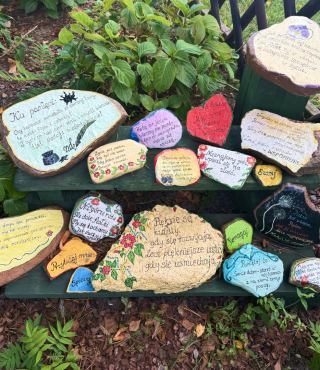 Wierszyki na barwnych kamykach